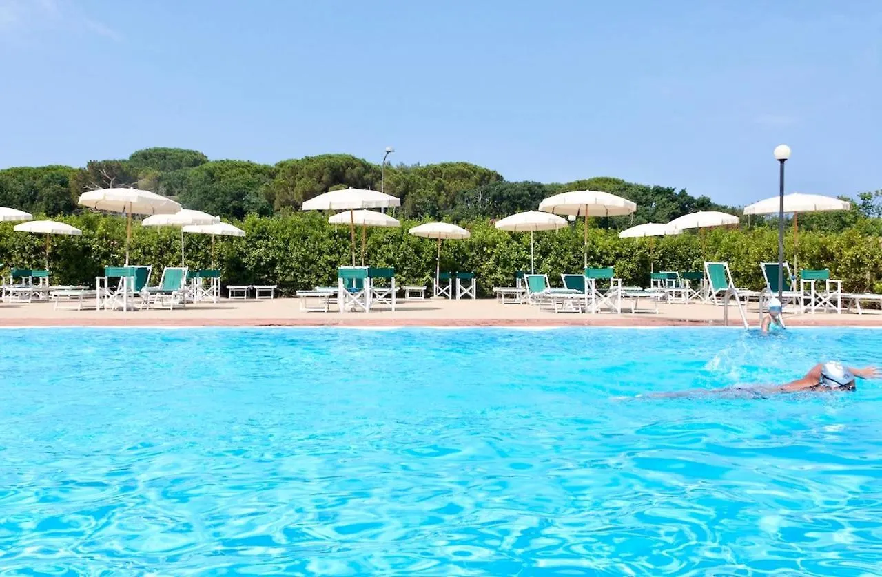 Isa-Apartments 2 Beds In Residence With Swimming-Pool In San Vincenzo, Just 600 Meters From The Sea 0*,  איטליה